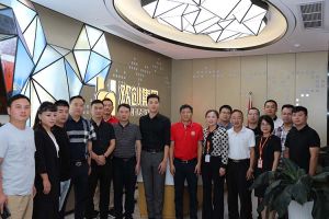 欢迎宜春市团委书记、商会及青企等一行领导莅临多宝注册网（中国区）首页人力集团指导