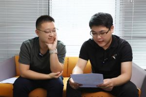 多宝注册网（中国区）首页人力资源HR点评：年薪百万的简历